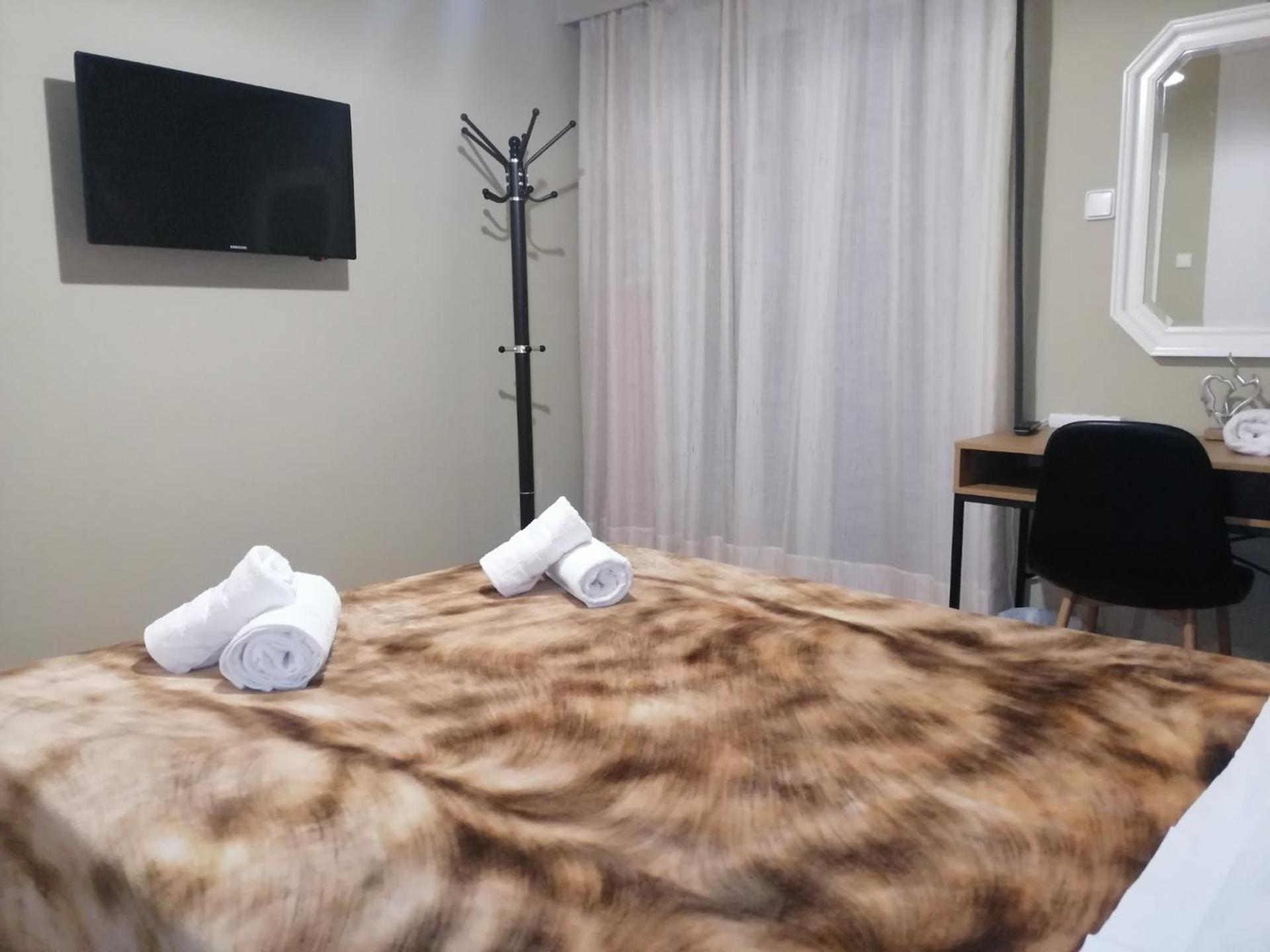 Central Home カラマタ エクステリア 写真